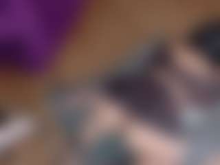 Live cam show with Emmasexxy - Fuck Machine on Soda Cam