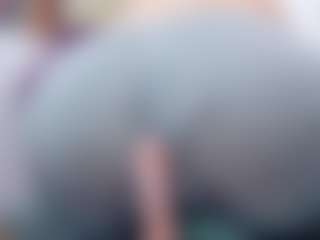 Live cam show with Emmasexxy - Butt Plug on camgirlchat.live