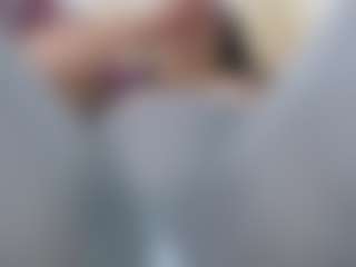 Live cam show with Emmasexxy - Butt Plug on hrnylive.com