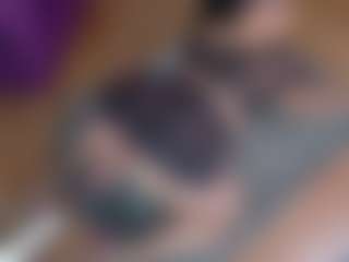 Live cam show with Emmasexxy - Sensual on infinitiblacc.com