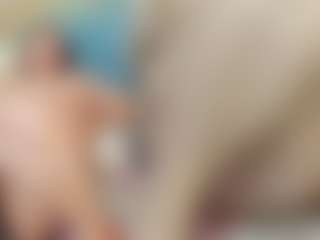 Live cam show with SweetXL - Ride on SxyPornLive