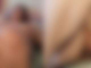 Live cam show with SweetXL - Interactivetoy on Camming Site