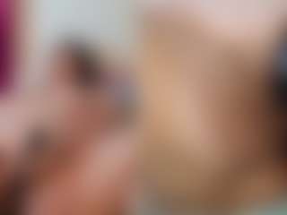 Live cam show with SweetXL - Red Hair Shaved Pussy on liverealitysex.com