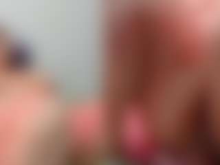 Live cam show with SweetXL - Brown Eyes Red Hair on Camsoda