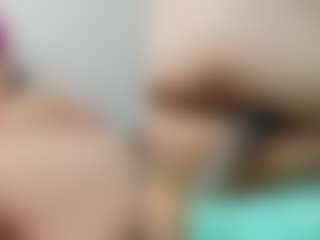 Live cam show with SweetXL - Cute on madthumbs
