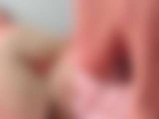 Live cam show with SweetXL - Belly on crypto-cams