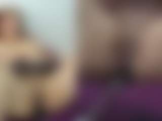Spettacolo in cam dal vivo con SweetXL - Red Hair Lush su Camsoda