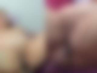 Live cam show with SweetXL - Nipple Play on Camsoda