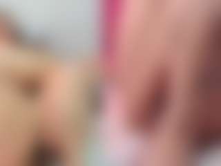 Live cam show with SweetXL - Facial Piercings on SpunkLive