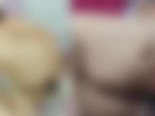 Live cam show with SweetXL - Smoking on Mixed Magazine Live
