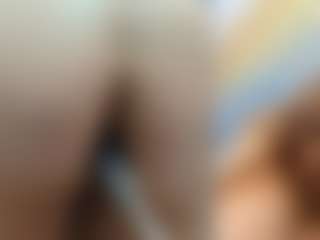 Live cam show with SweetXL - Lactation on dropp.cam