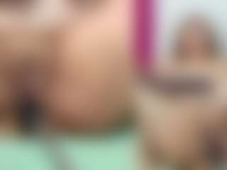 Live cam show with SweetXL - Double Penetration on Camsoda