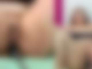 Live cam show with SweetXL - Smoking on livesuperchat.net