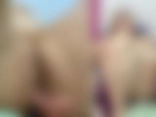 Live cam show with SweetXL - Red Hair Shaved Pussy on Camsoda