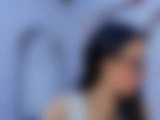 Live cam show with AmyKolbold33 - Tease Red Hair on Dolls Live