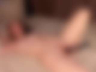 Live cam show with Rosie - Tittyfuck on xDating