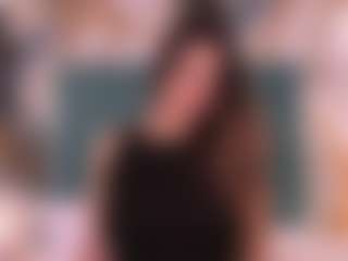 Live cam show with Cristal-Heart - Anal on live18s.com