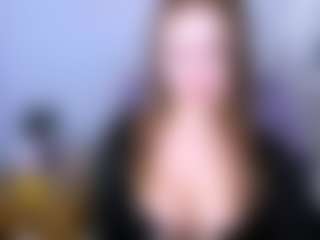 Live cam show with DonnaFlirt - Green Eyes on Camiplay Live