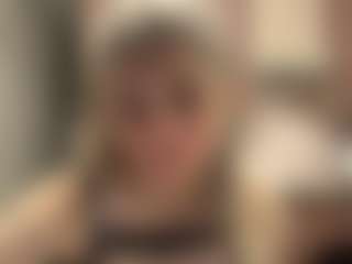 Live cam show with LeahSmith - Blue Eyes on CamwithHer