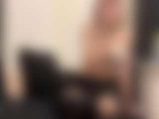 Live cam show with LeahSmith - Flashing on Camiplay Live