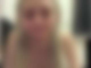 Live cam show with LeahSmith - Average on SinfulBabes