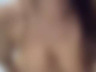 Live cam show with Lunabum - Dirty Talk on milfzrlive.com