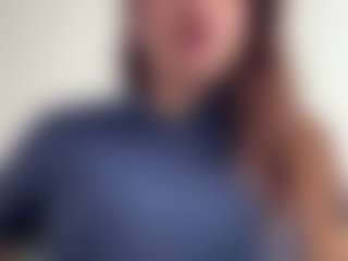Live cam show with Lunabum - Slender on Big Tits