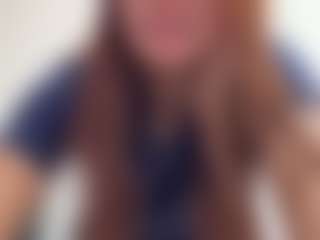 Live cam show with Lunabum - Fingers on CamClone