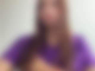Live-Cam-Show mit Lunabum - Tiny auf Camsoda