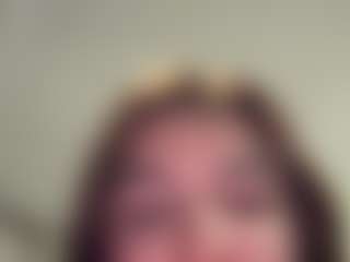 Live cam show with Lunabum - Athletic Blowjob on Milf Play