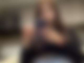 Live cam show with Lunabum - Brown Eyes Curvy on SmokeAndPoke