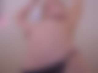 Live cam show with Spring-Day - Moaning on Camsoda