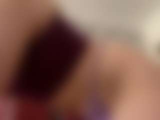 Live cam show with AlisMoona - Suck on slutload