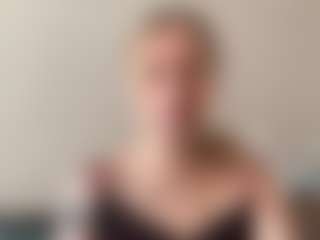 Live cam show with AlisMoona - Drinking on Camsoda