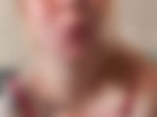 Live cam show with AlisMoona - Suck on madthumbs