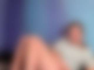 Live cam show with AlisMoona - Blonde Hair on madthumbs