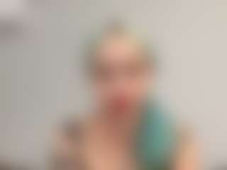 AlisMoona's Live Sex Cam Show