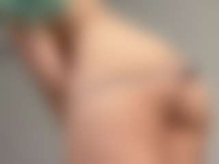 AlisMoona's Live Sex Cam Show
