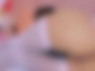 Live cam show with Emily Black - Double Penetration on AdultVida.com