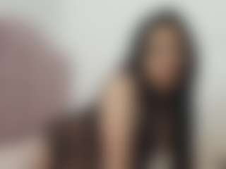 Live cam show with Jade-Zayn - Lovense MILF on dropp.cam