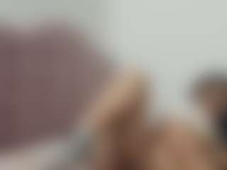 Live cam show with Jade-Zayn - Shaved Pussy on Camsoda