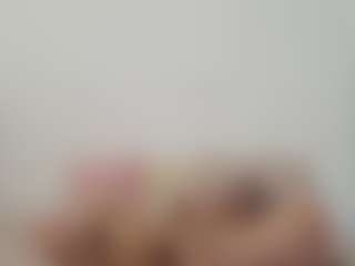 Live cam show with Jade-Zayn - Facial on Fling VIP Chat