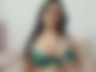 Live cam show with Jade-Zayn - Public Mature on live18s.com