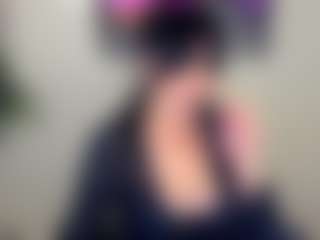 Live cam show with Sara - Doggy on live18s.com