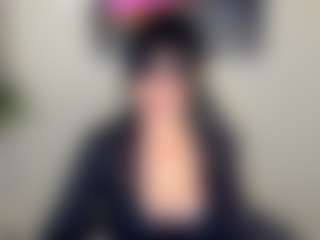 Live cam show with Sara - Mature on live18s.com