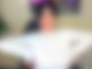 Live cam show with Sara - Granny on xDating
