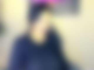 Live cam show with Sara - Doggy on googirlz