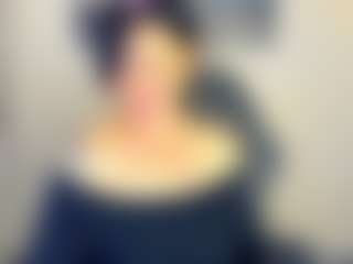 Live cam show with Sara - Middle Aged on CamwithHer