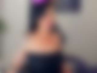 Live cam show with Sara - Middle Aged on SpankPalCams