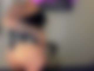 Live cam show with Sara - Solo on Camsoda